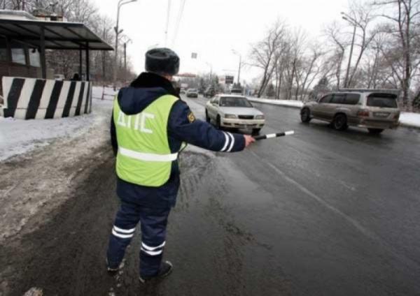 В Кабардино-Балкарии завели дело на инспектора ДПС, отпустившего водителя без прав